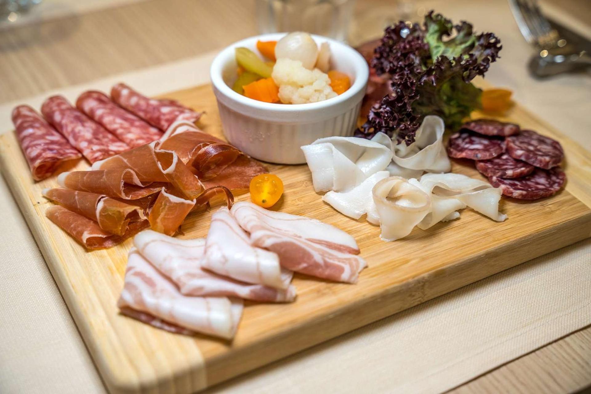 Hampton By Hilton Locarno Hotel Losone Ngoại thất bức ảnh
