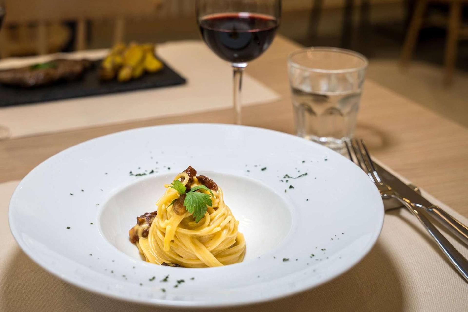 Hampton By Hilton Locarno Hotel Losone Ngoại thất bức ảnh