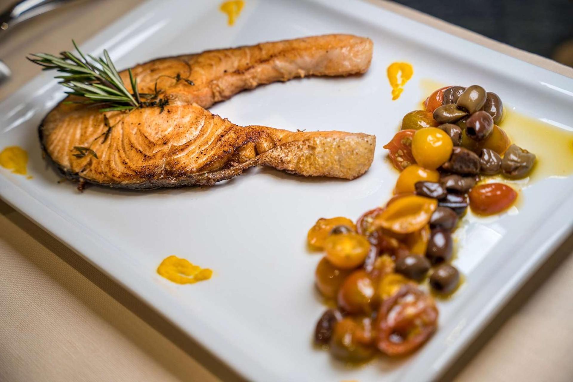 Hampton By Hilton Locarno Hotel Losone Ngoại thất bức ảnh